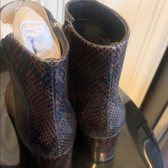 Dyvine bootie by Marc Fisher Sz 8.5 - Picture 5 of 10